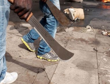 Ν. Αφρική: Σοκάρει κανίβαλος που παραδόθηκε μόνος του στην αστυνομία: «Έχω κουραστεί να τρώω ανθρώπους!» (βίντεο)